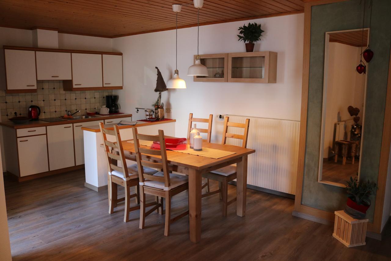 Ferienhaus Hoell Russbach am Pass Gschutt Bagian luar foto